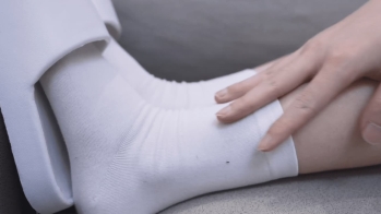 迷晕玩弄暗恋的女神 醉后的疯狂