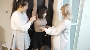 【速 GG15】四个人都是第一次！2026年5月长假挠痒痒女孩派对4（大尺度）